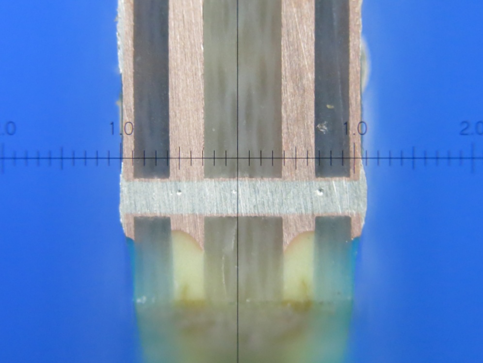 厚銅内層300μ、最少Via0.3mm4層基板